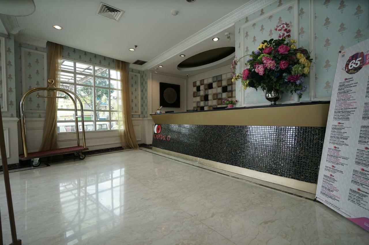Capital O 1128 Hotel Imara Palembang Buitenkant foto