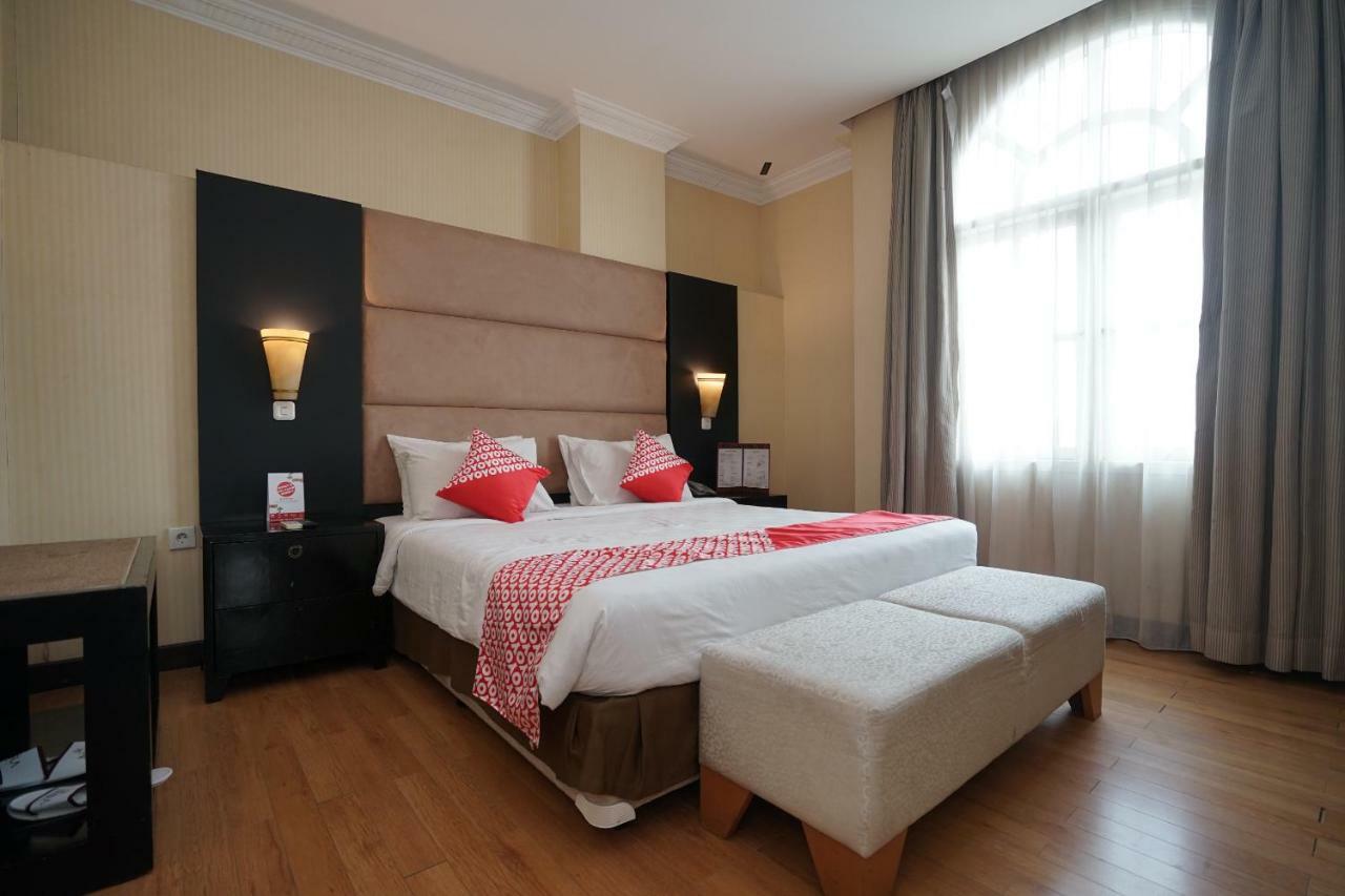 Capital O 1128 Hotel Imara Palembang Buitenkant foto