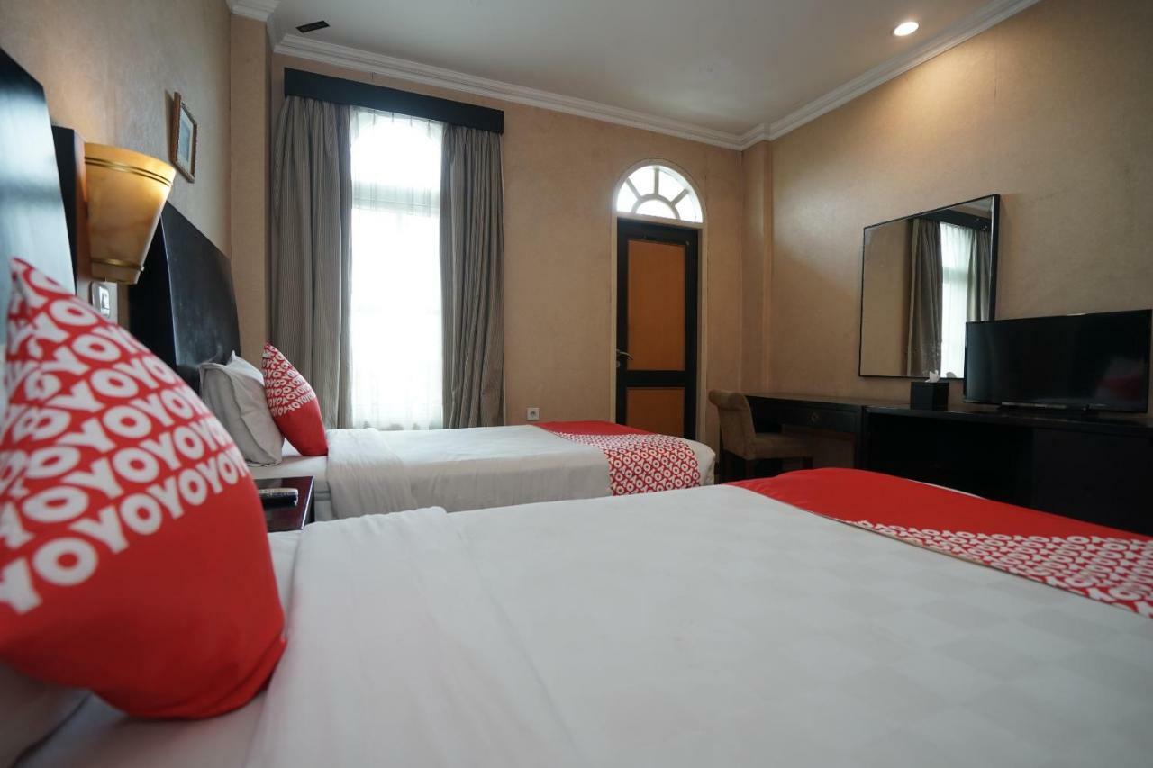 Capital O 1128 Hotel Imara Palembang Buitenkant foto