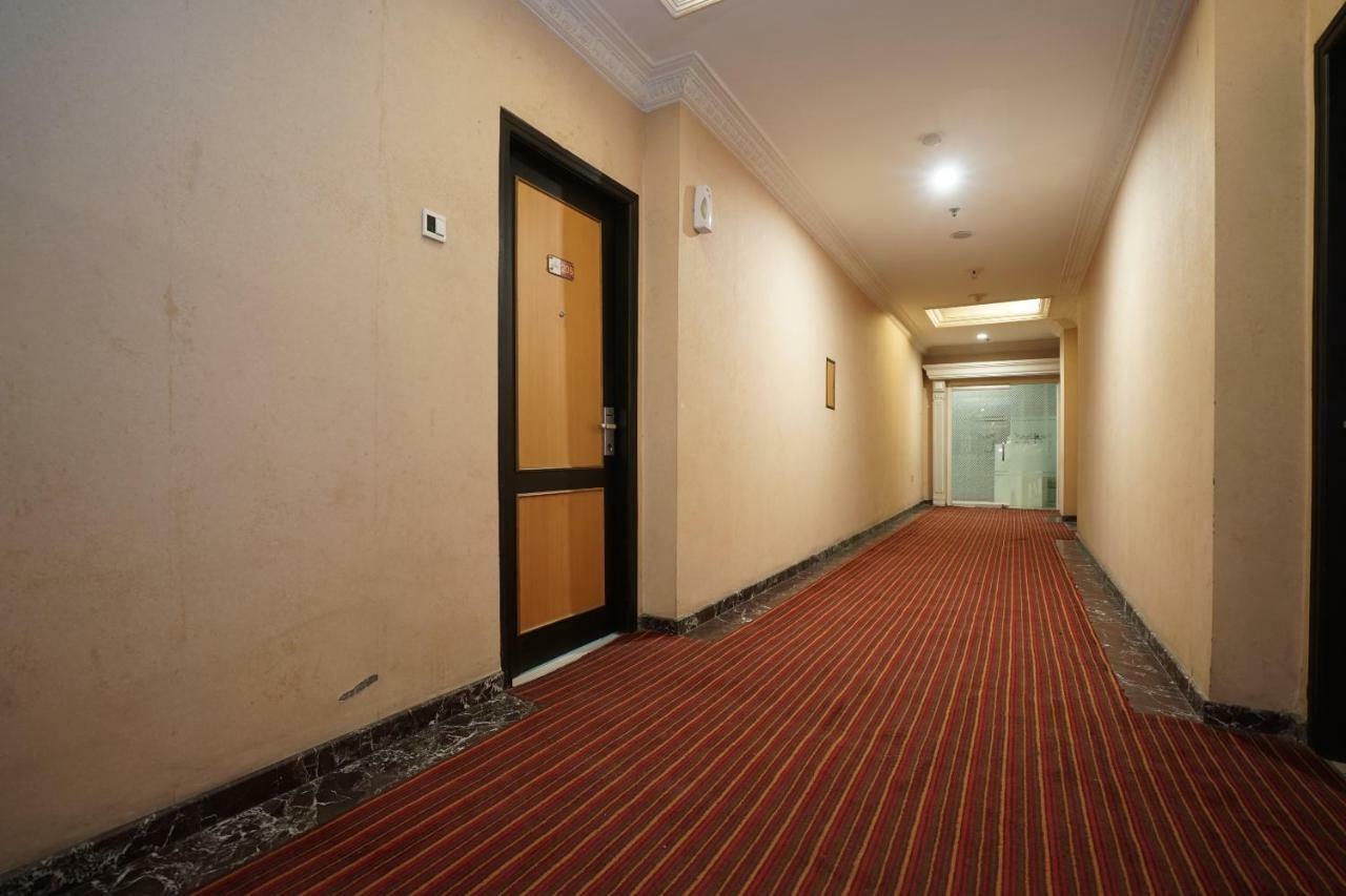 Capital O 1128 Hotel Imara Palembang Buitenkant foto