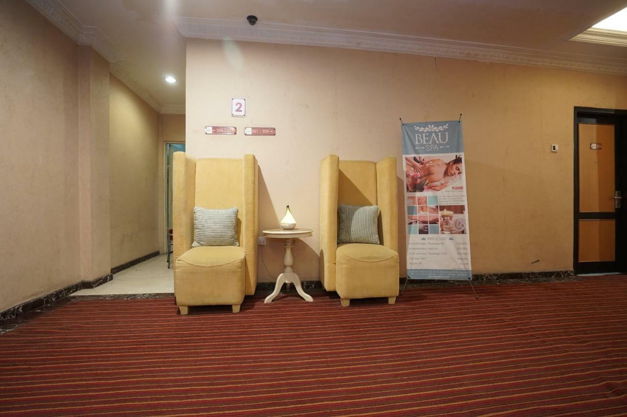Capital O 1128 Hotel Imara Palembang Buitenkant foto